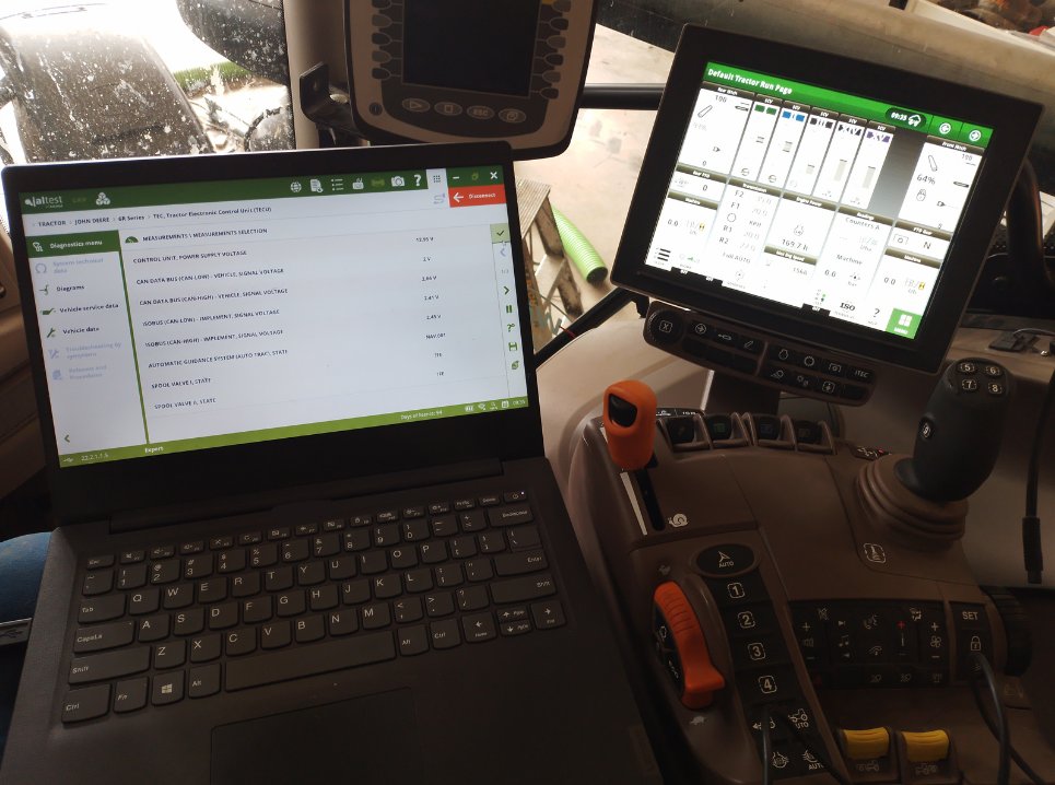 the-challenges-farmers-face-in-repairing-their-tractors-a-case-for-the-right-to-repair